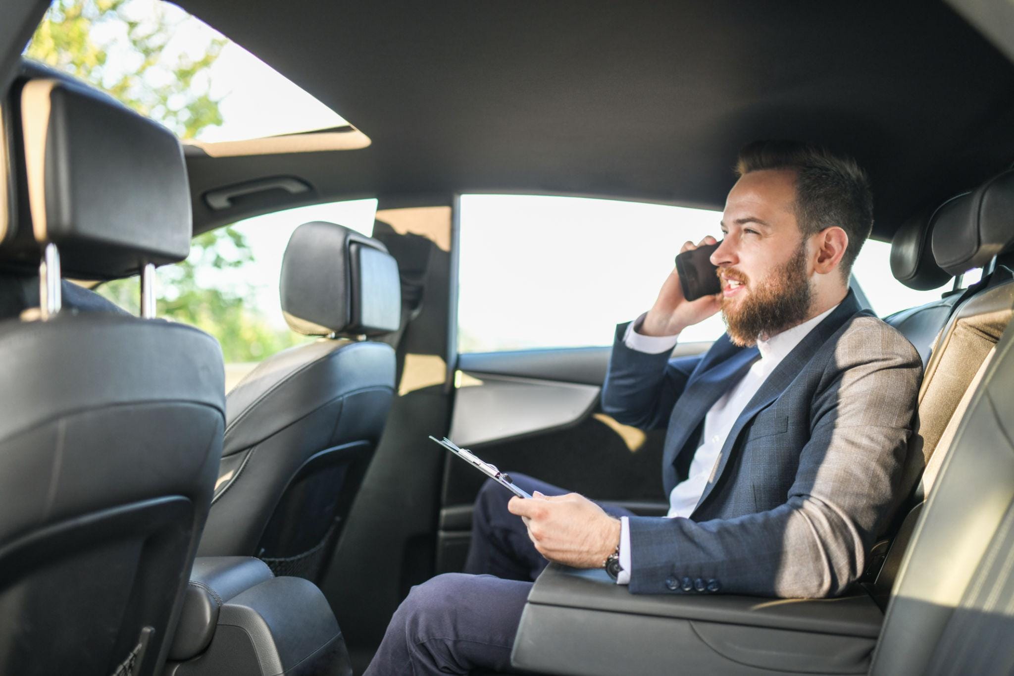 Forthing V9 luxury interior for executive chauffeur service